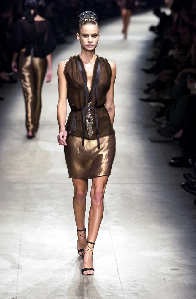 Lanvin Primavera 2003 Pasarela Collar Joya Adornado Camisa Blusa Alber Elbaz S Foto 3 de 4