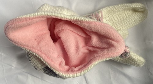 Girls creamy Puppy Winter Hat and Glove Set Child's size - New Without Tags - Picture 6 of 7