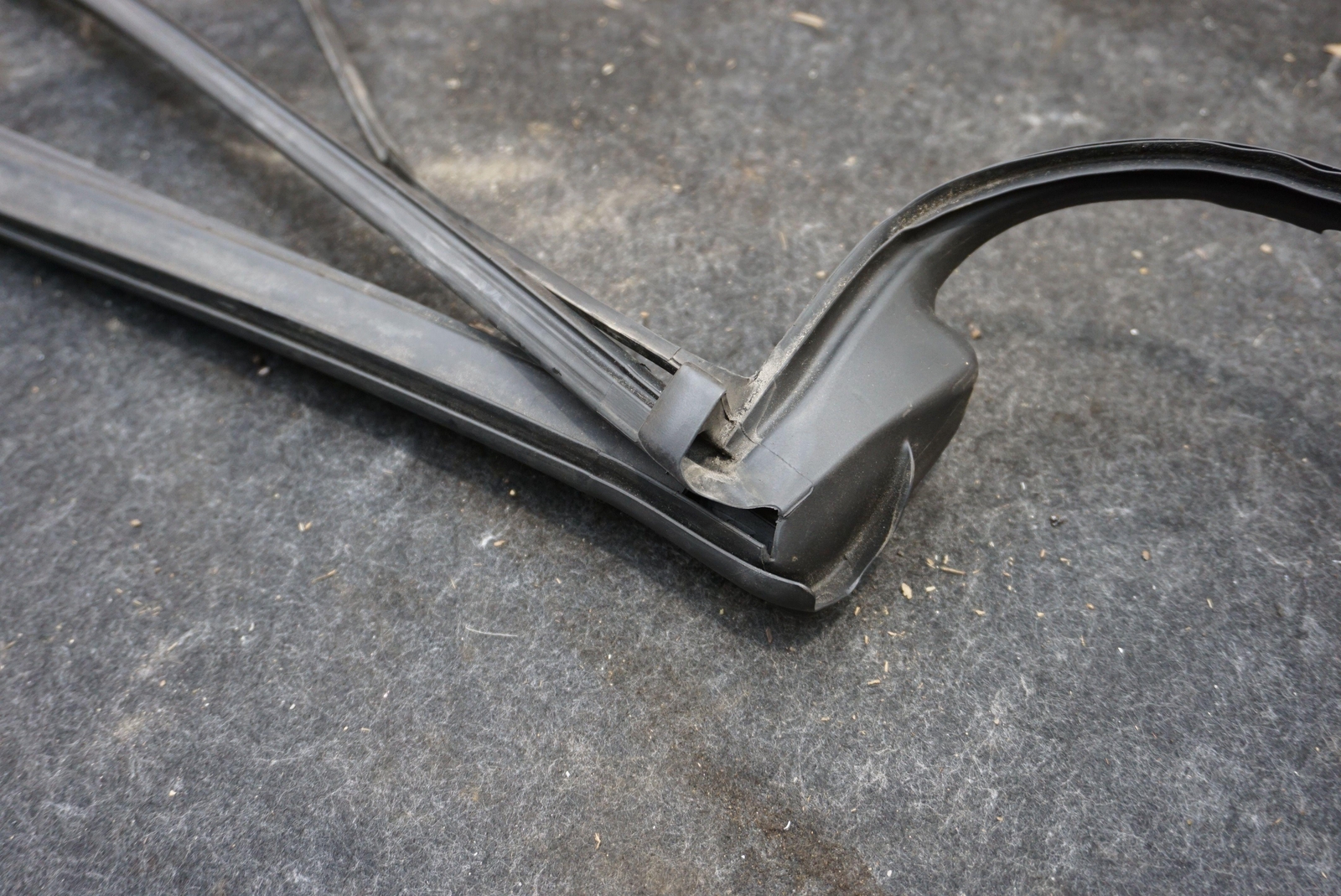 Front Windshield A-pillar Weatherstrip 51767279772 Bmw 428 435 M4  