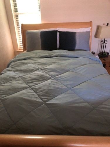 The Company Store Lacrosse Down Alt Light Warmth Insert Comforter Queen 86x86” - Picture 5 of 12