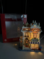 2006 Lemax Village Collection - Le Petite Pet Shop - Lighted Building w/ Box