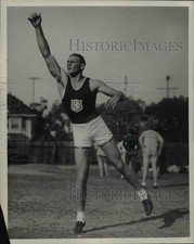 1931 Press Photo University of Southern California shot & discus Robert Hall