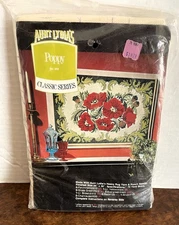 Vintage Poppy Punch Needle Rug or Wall Hanging Fabric Aunt Lydia's 650 UNUSED