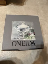 Oneida Tall Food Warmer w/Ovenware Glass Liner 2 Quart Silverplate 80110996A