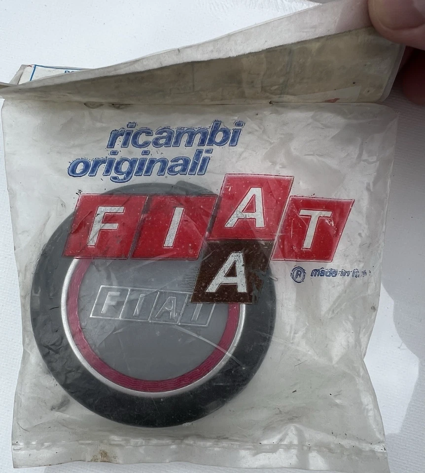 Botón bocina FIAT 128 P/N 4266237 NUEVO DE STOCK Foto 2 de 4