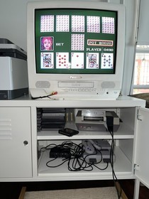 AV Pachi Hot Slots & AV Poker (Famicom versions of Panesian NES Games)