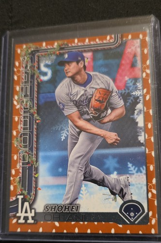 2025 Topps Holiday - Shohei Ohtani #H1 Gold Holiday Lights