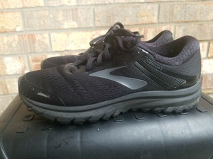 brooks gts 18 size 9