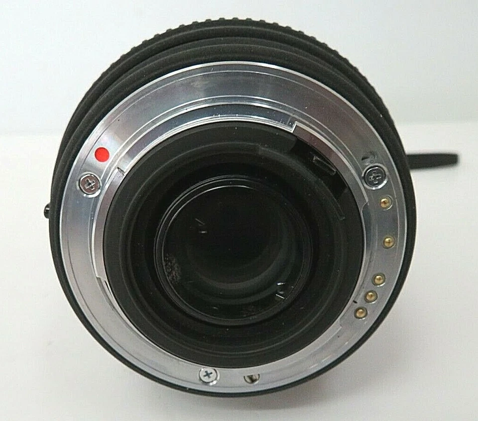 Pentax Sigma 70-300mm f/4-5.6 DG APO Macro Telephoto Zoom Lens Pentax & Samsung - Image 3 of 4