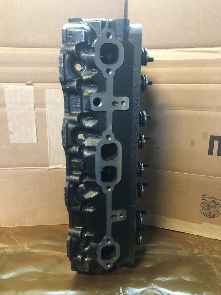 350 Chevrolet NEW GM Vortec Cylinder Head w/ NEW Stainless Steel Valves - Bild 4 von 4