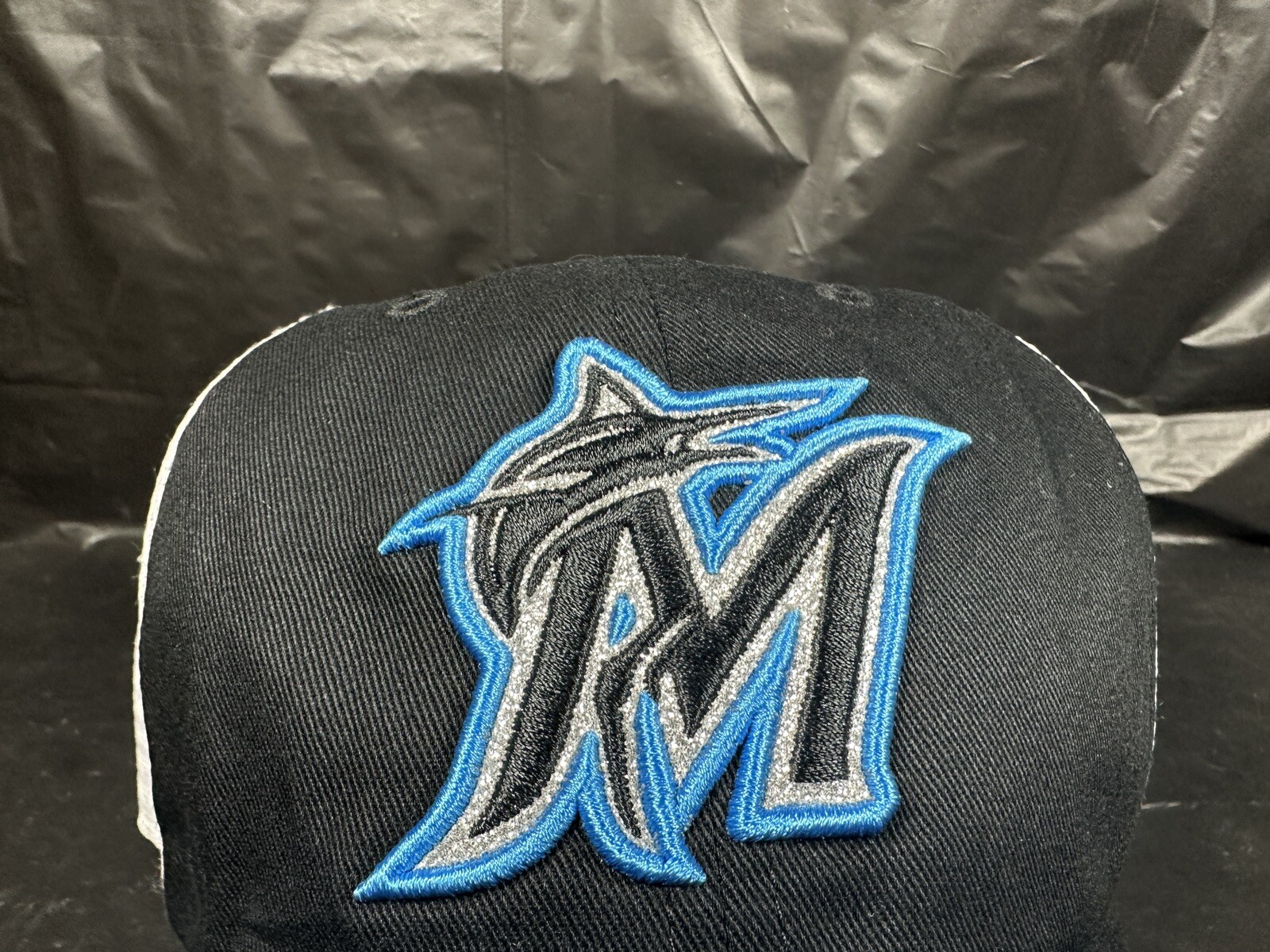 Picture 4 of 6