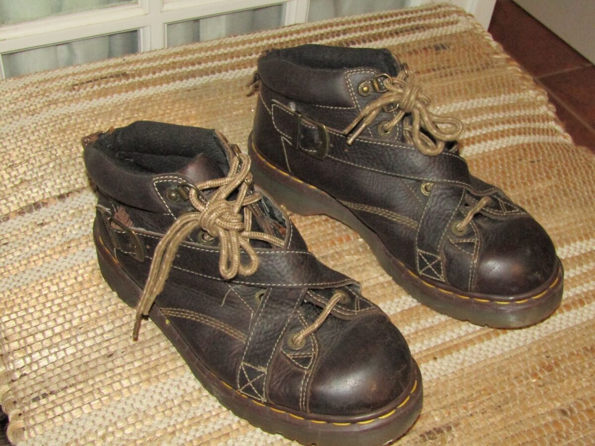Dr. Martens England Boots Brown Leather Criss Cross Straps Dr. Martens England Boots Brown Leather Criss Cross Straps