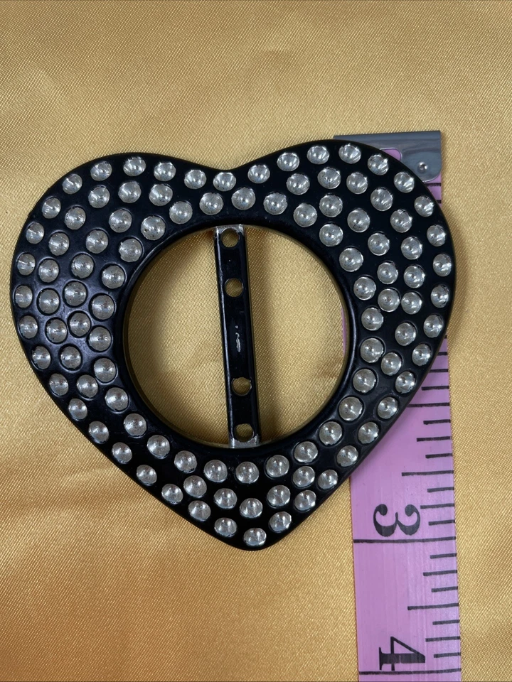 "Hebilla deslizante en forma de corazón negra y plateada vintage 3"" X 2 1/2""" Foto 4 de 4