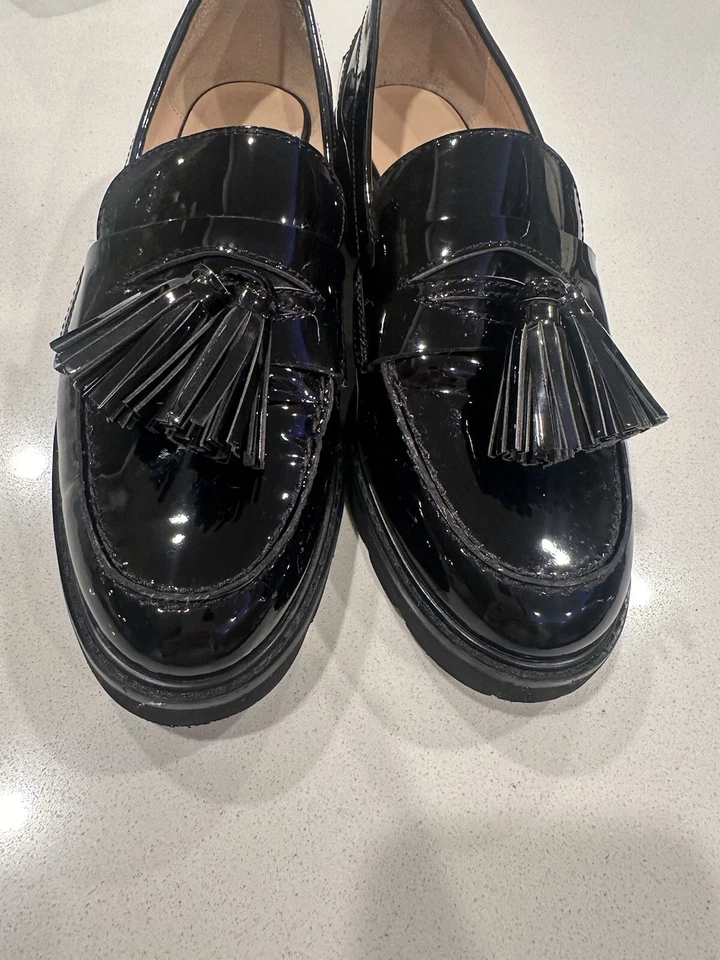 Stuart Weitzman Adrina Black Patent Leather Loafers Tassel Size 7.5 B Women’s - Image 3 of 4
