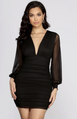 NWT Pretty Little Thing Chiffon Long Sleeve Ruched Plunging Neck