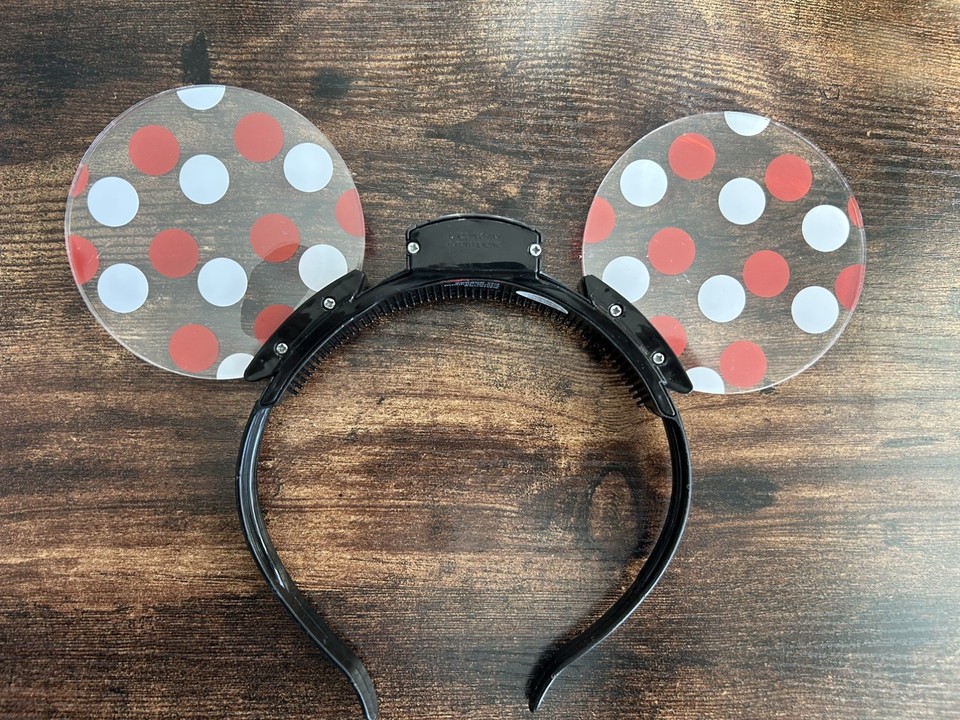 Disney On Ice Minnie Mouse Flashing Light Up Polka Dot Ears Headband disney-on-ice-minnie-mouse-flashing-light-up-polka-dot-ears-headband