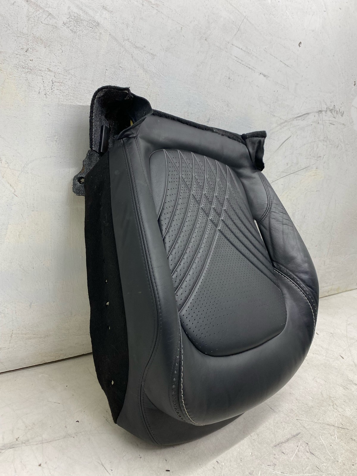 2020-2025 ASTON MARTIN DBX FRONT LEFT DRIVER LOWER HEATED & VENTED SEAT CUSHION