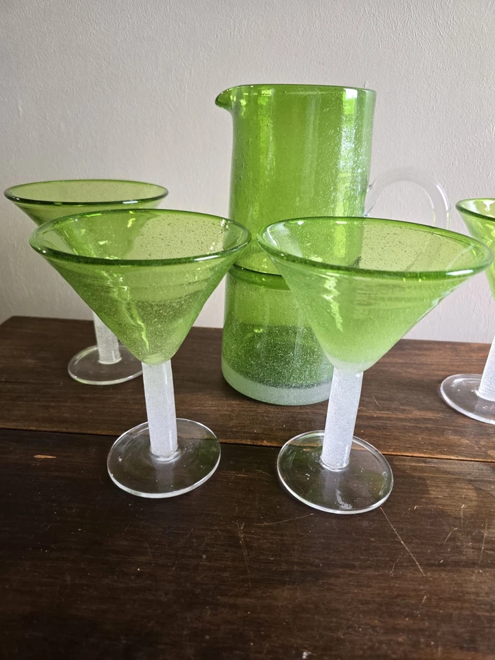 Juego de 5 vasos y jarra de Martini soplados a mano Sonoma Life Style para el hogar Foto 2 de 4