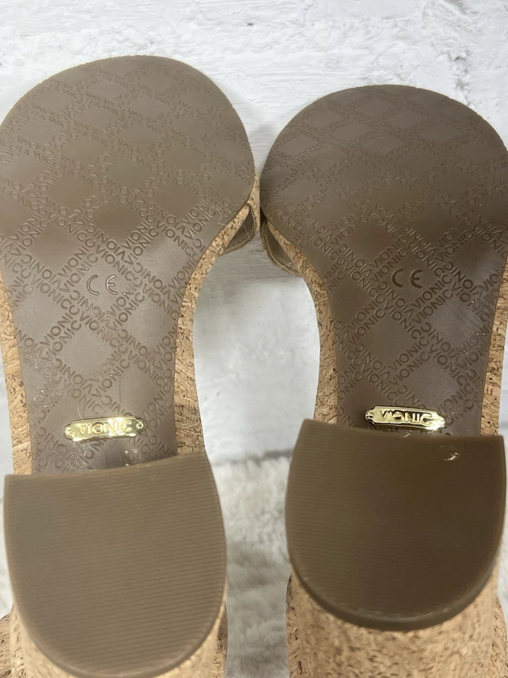 Vionic 7.5 Rosie Cork Strappy Tan Sandals, Pre-owned Good - Image 3 of 4