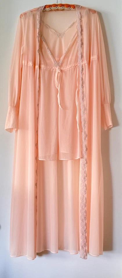 Vintage Mistee Nightgown Robe Set Lace Nylon Enka Crepeset Pegnoir Sz M - Image 4 of 4