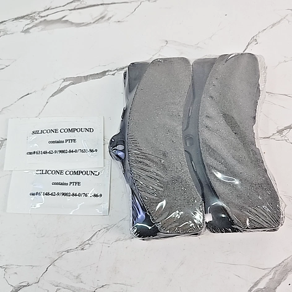 Pastillas de freno traseras de cerámica ACDelco 17D8C GM 19429952 1965-82 C3 Chevrolet Corvette Foto 2 de 4