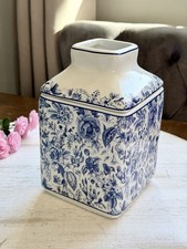 Floral Ceramic Tissue Box Holder Blue  White Roses Tissue Holder Vintage Design