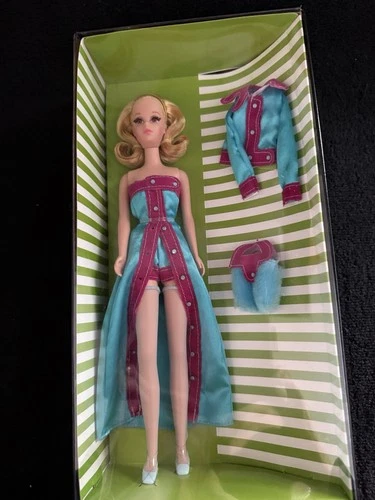 2004 Mattel Smashin Satin Francie Dressed in Vintage Fashion GOLD LABEL NRFB New