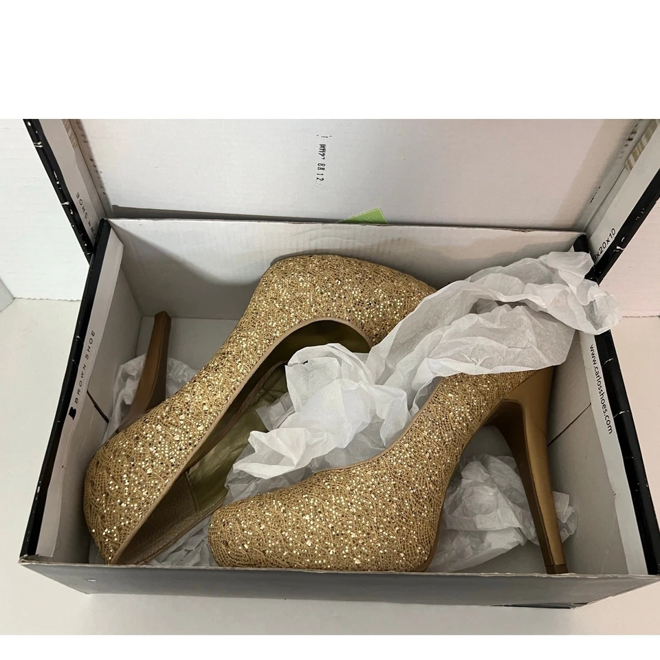 Zapatos de tacón Carlos by Carlos Santana Love oro brillo talla 8,5 M usados en caja Foto 3 de 4