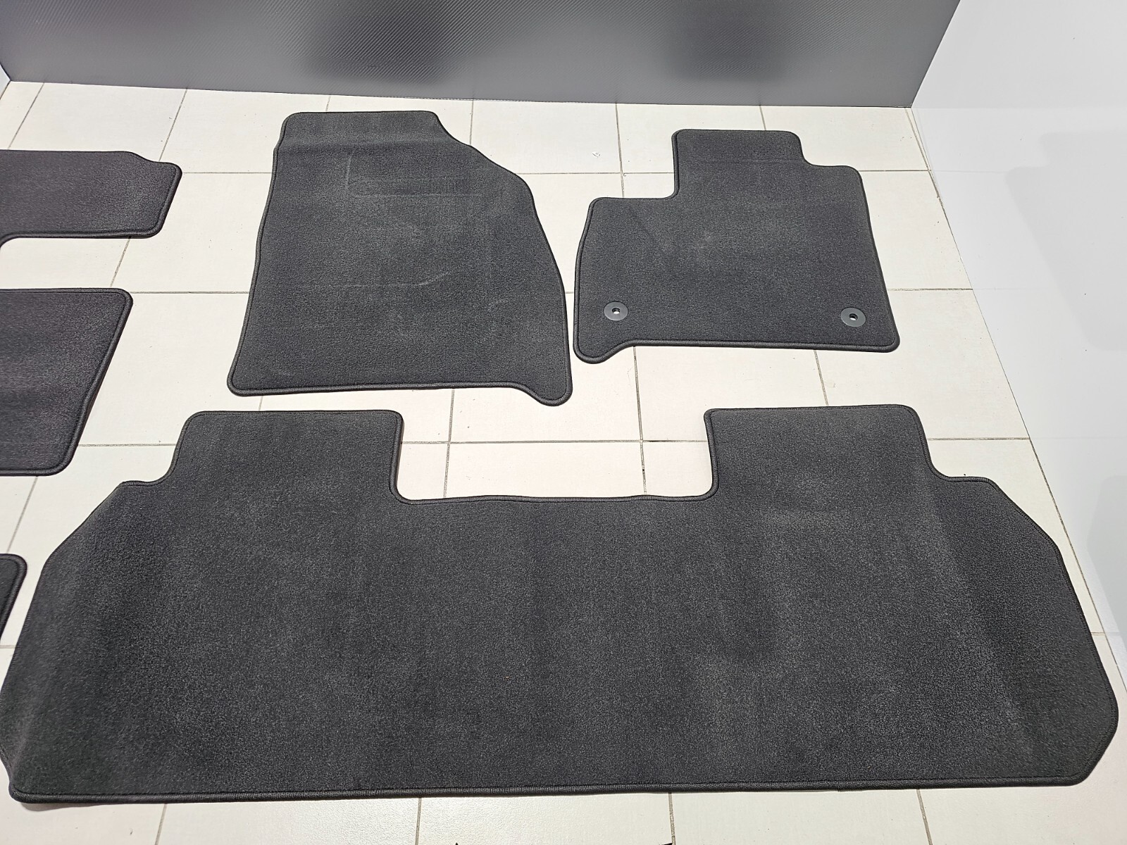 Buick Enclave OEM Floor Mats Carpets Set 2018 2019 2020 2021 2022 2023