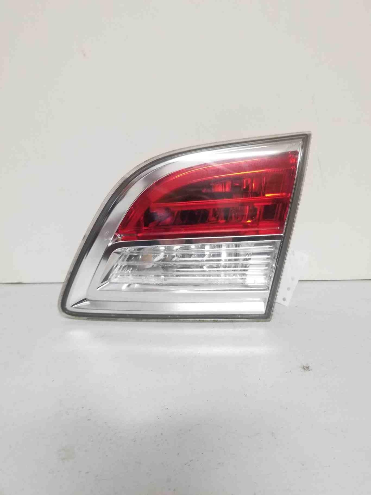 07-09 Mazda CX9 Right Side Tail Light Assembly Lid Mounted