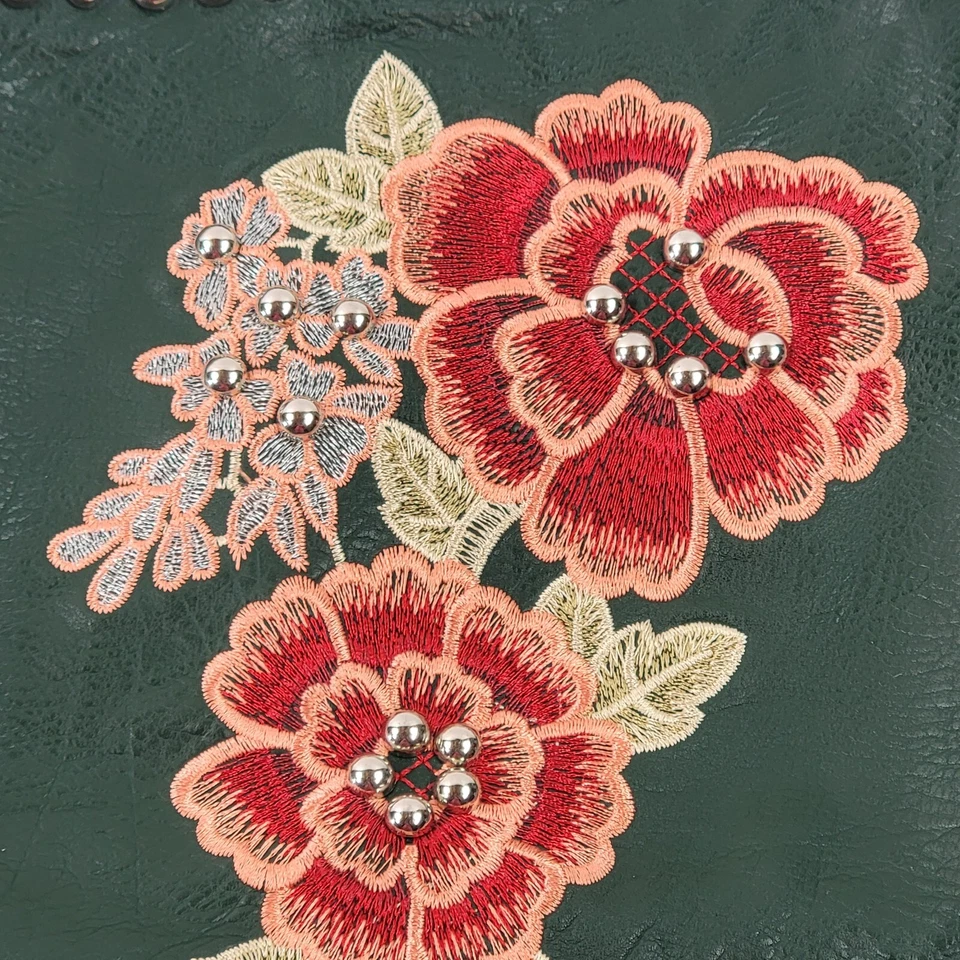 Falda para mujer Romeo + Juliet Couture talla M imitación cuero tachonado bordado rosa Foto 2 de 4