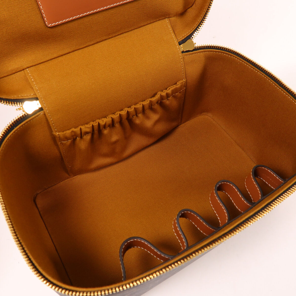CELINE GHW Travel Vanity Case Hand Bag 4M1292CZJ.04LU Coated CELINE GHW Travel Vanity Case Hand Bag 4M1292CZJ.04LU Coated