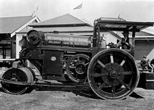 Man Driving Jelbart Crude Oil Road Roller 1915 Australia OLD PHOTO