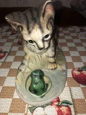 Artmark Grey Tabby Cat Kitten Playing w/ a Frog Curious Unlikely Friendship