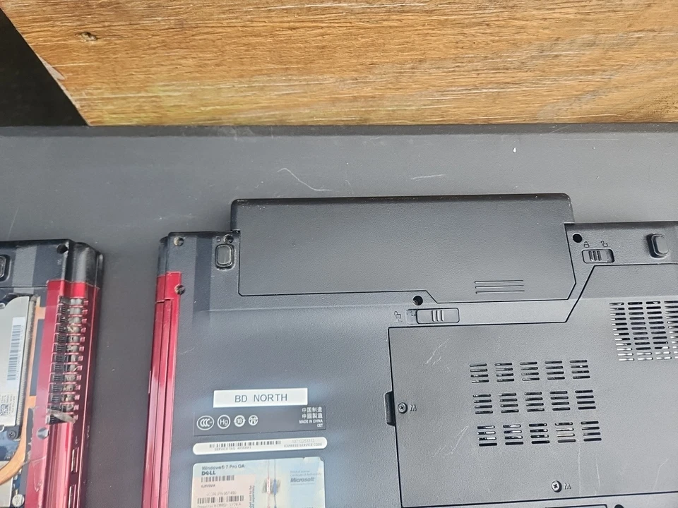 Dell Vostro 1520 15" Laptop Intel Core 2 Duo 4GB RAM-MZ Lot Of 4 Laptops - Parts - Image 3 of 4