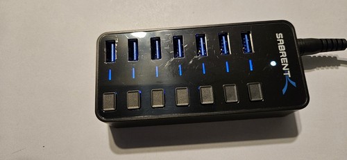 Sabrent 7-Port USB 3.0 Hub with Individual Power Switches HB-BUP7 - Picture 2 of 4