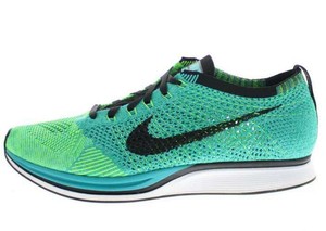 nike flyknit mint green