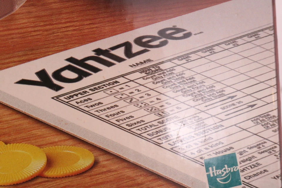 NEW in Plastic Yahtzee Parker Brothers Hasbro Family Dice Game Ages 8+ - Image 3 of 4