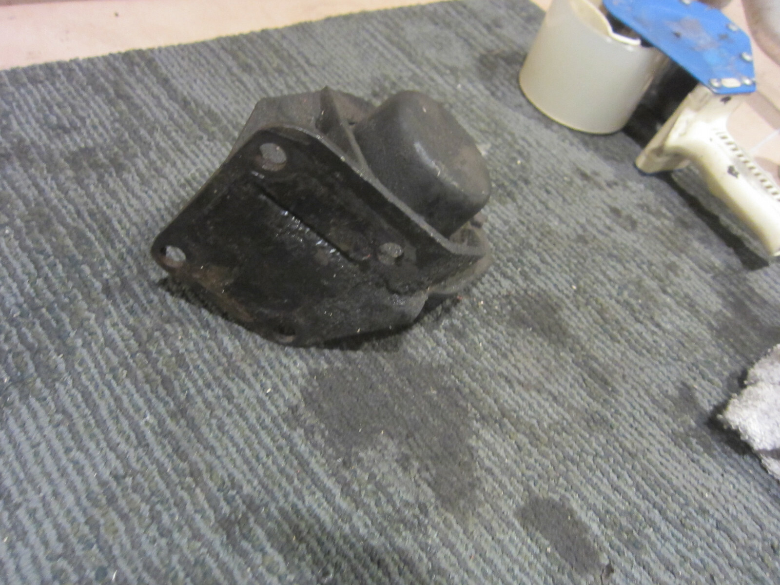 Ferrari 308,Mondial - LH Rear Motor Mount And Support Bracket -P/N 106034-115713