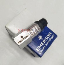 One EMERSON PT4-18M pressure sensor PT418M Ne...