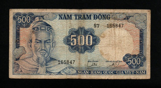 500 DONG VG BANKNOTE FROM SOUTH VIETNAM 1966 PICK 23