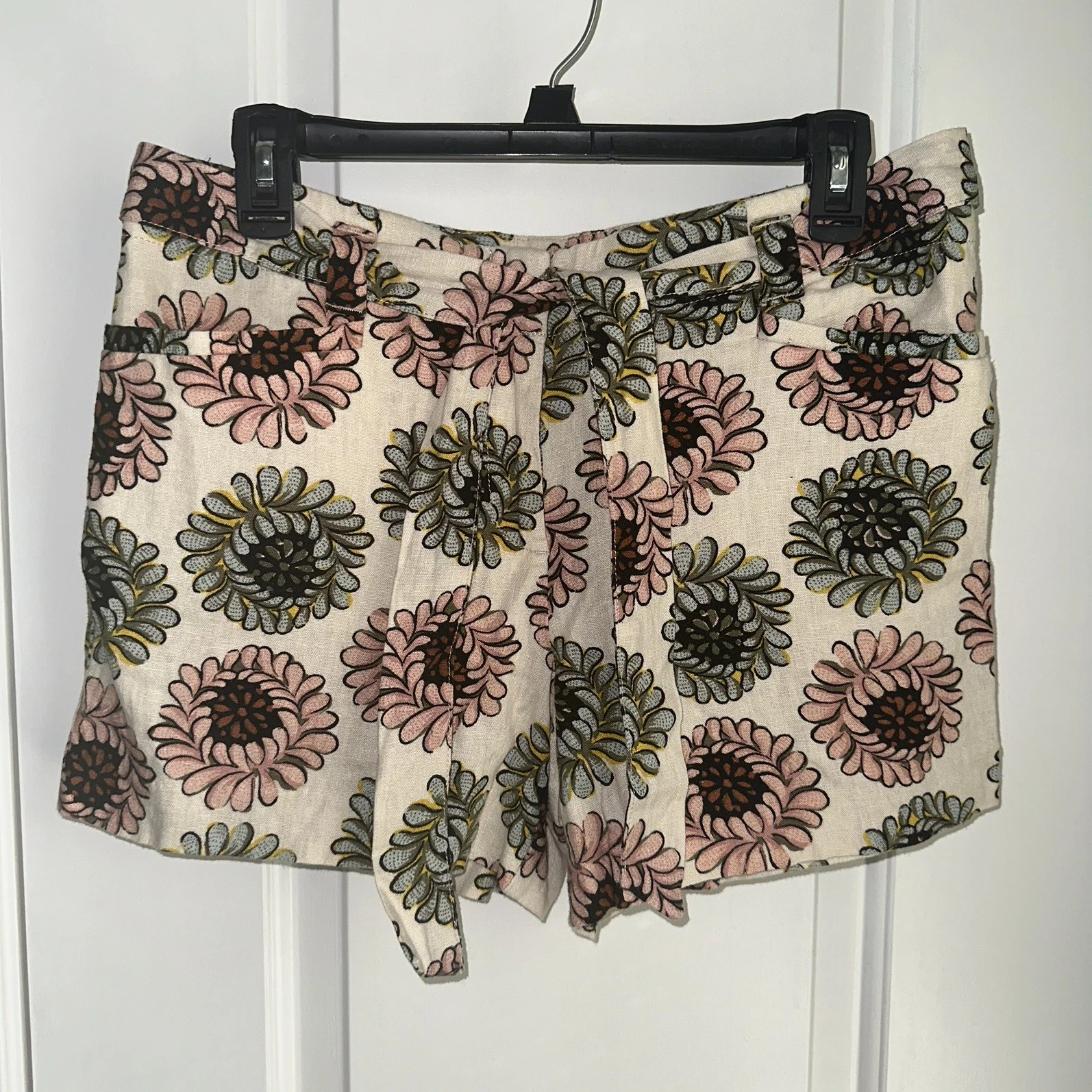 NWT LOFT High-Waist Floral Tie Shorts in Cream, Pink & Green Size 4