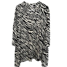 Chicos Tunic Top Shirt Size 3 XL Black White Animal Print Waterfall Sides 3/4 Sv