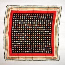 Pierre Balmain Seidentuch. Gebraucht in gutem Zustand. 100% Seide. 66cm*66cm