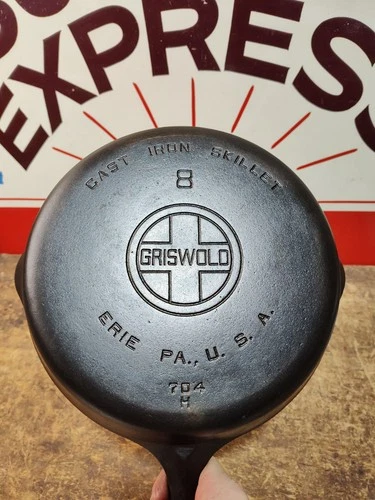 "Fully Restored" GRISWOLD #8 CAST IRON SKILLET  Large  Logo Seasoned Flat