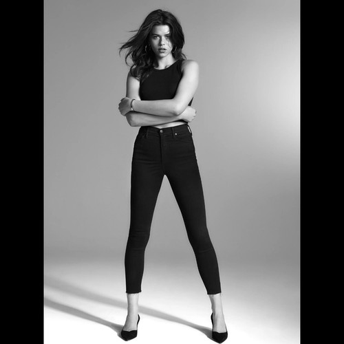 Aritzia denim forum the lola high rise 