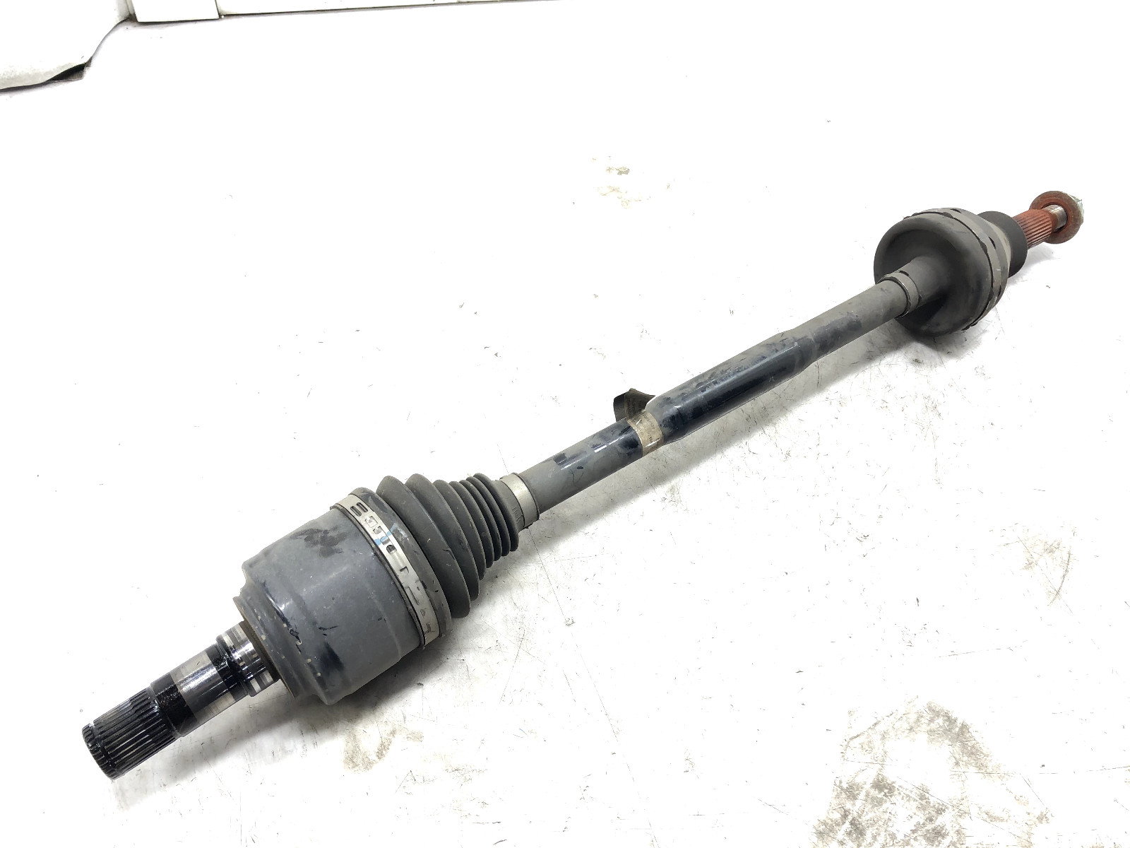 2014-2017 MASERATI QUATTROPORTE AWD RIGHT PASSENGER REAR AXLE SHAFT OEM.