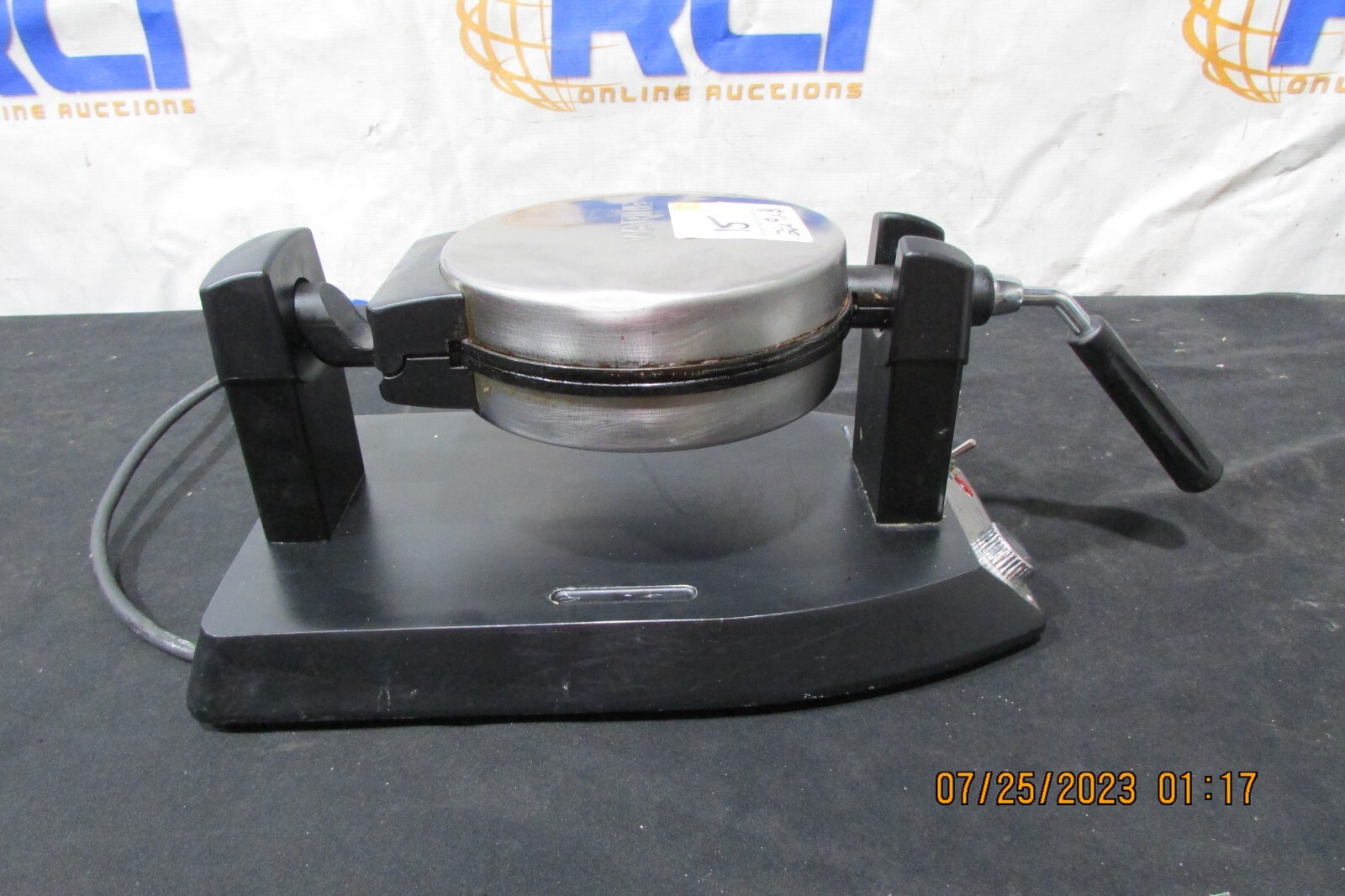 Waring Pro WWM200SA Commercial Belgian Stainless Waffle Maker St