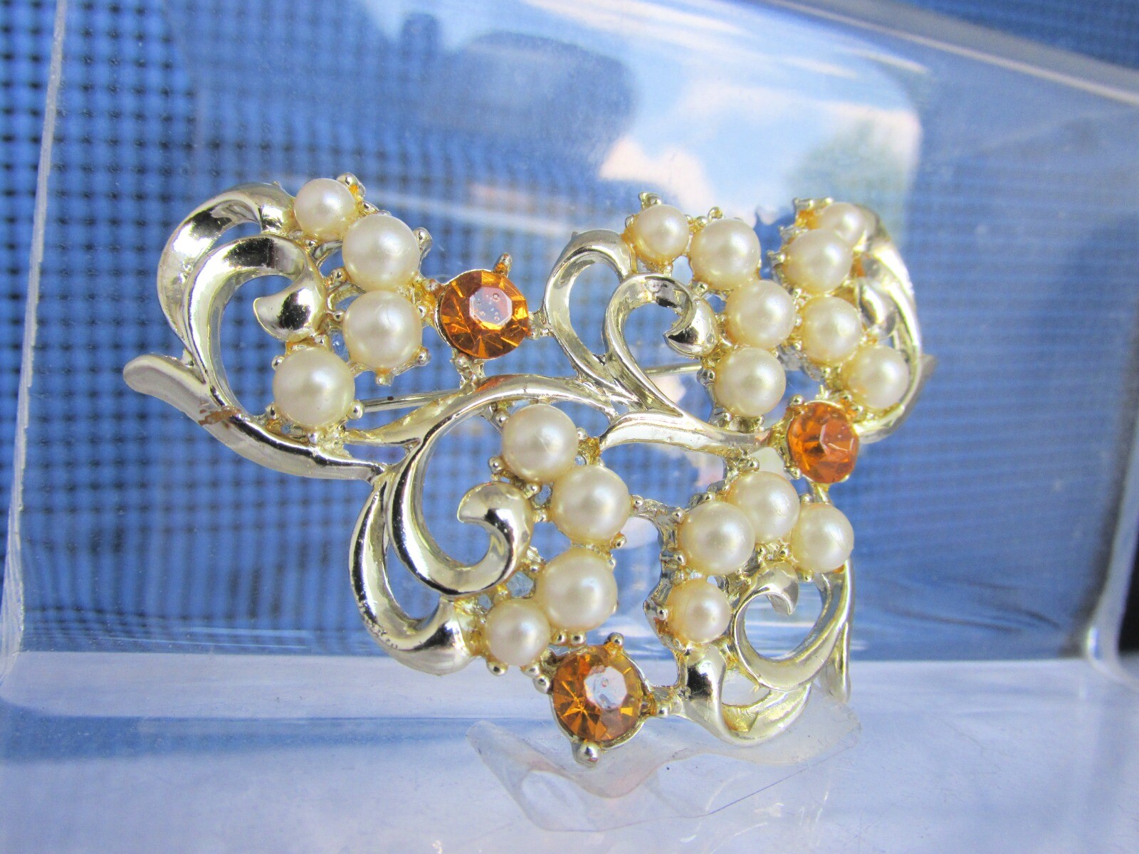 Vintage Amber Glass Rhinestone Faux Pearls Brooch Pin… Gem