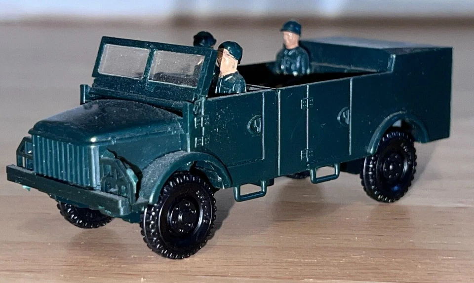 Siku Plastik V 94 Kübelwagen 0,75t Borgward